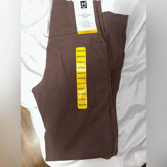 Member's Mark Flare Yoga Pant - Picture 4 of 5